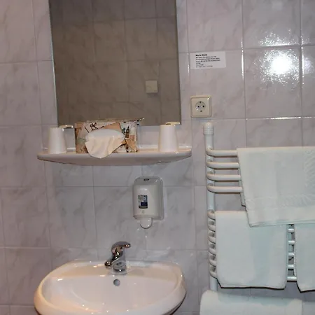 La Porte Hotel und Restaurant Bertingen Extérieur photo